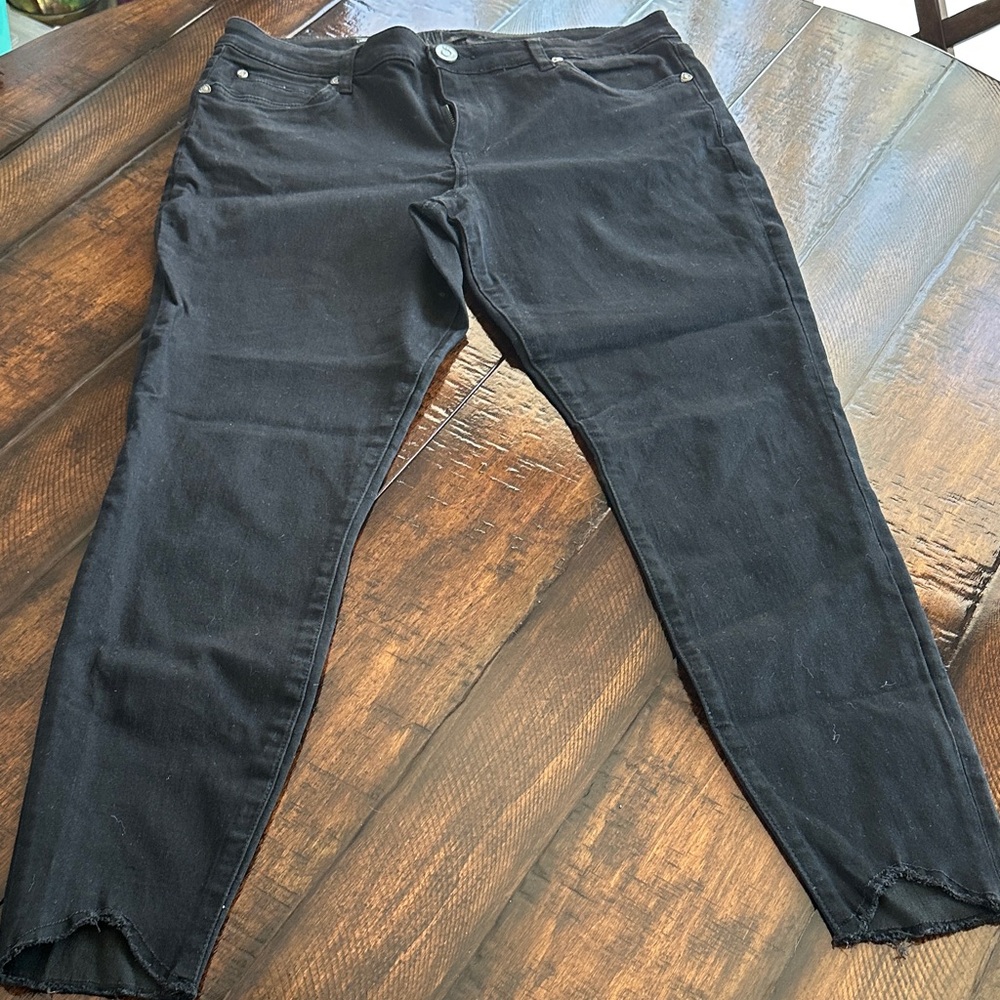 Kut from the Kloth Carlo Ankle Skinny Jeans - Black